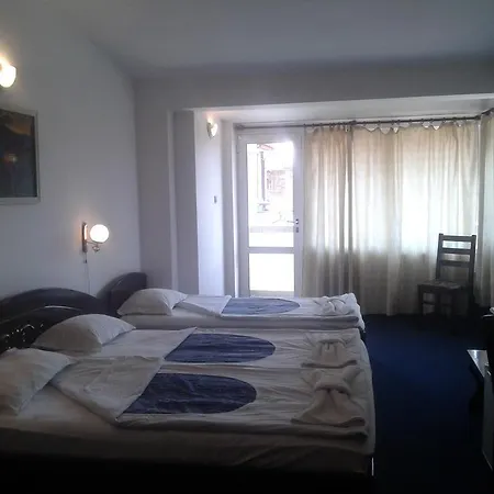 семеен елена палас ホテル ネセバル