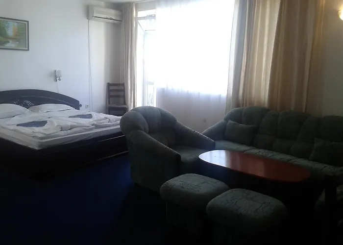 ホテル семеен елена палас