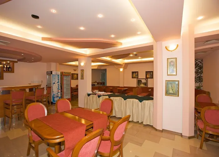 семеен елена палас 2* ネセバル