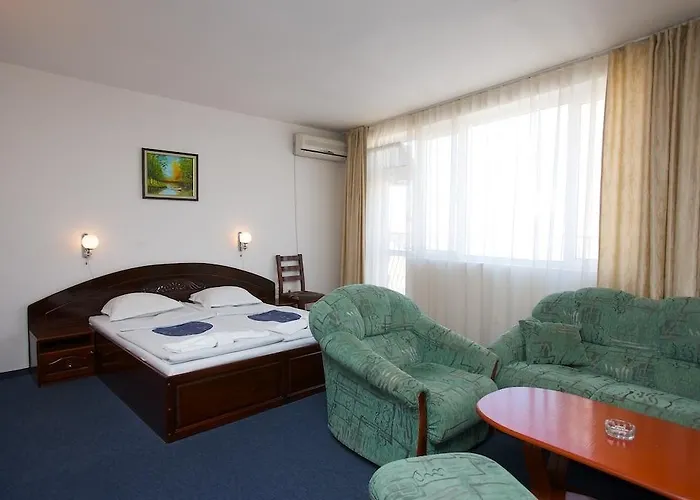 семеен елена палас Готель Несебир